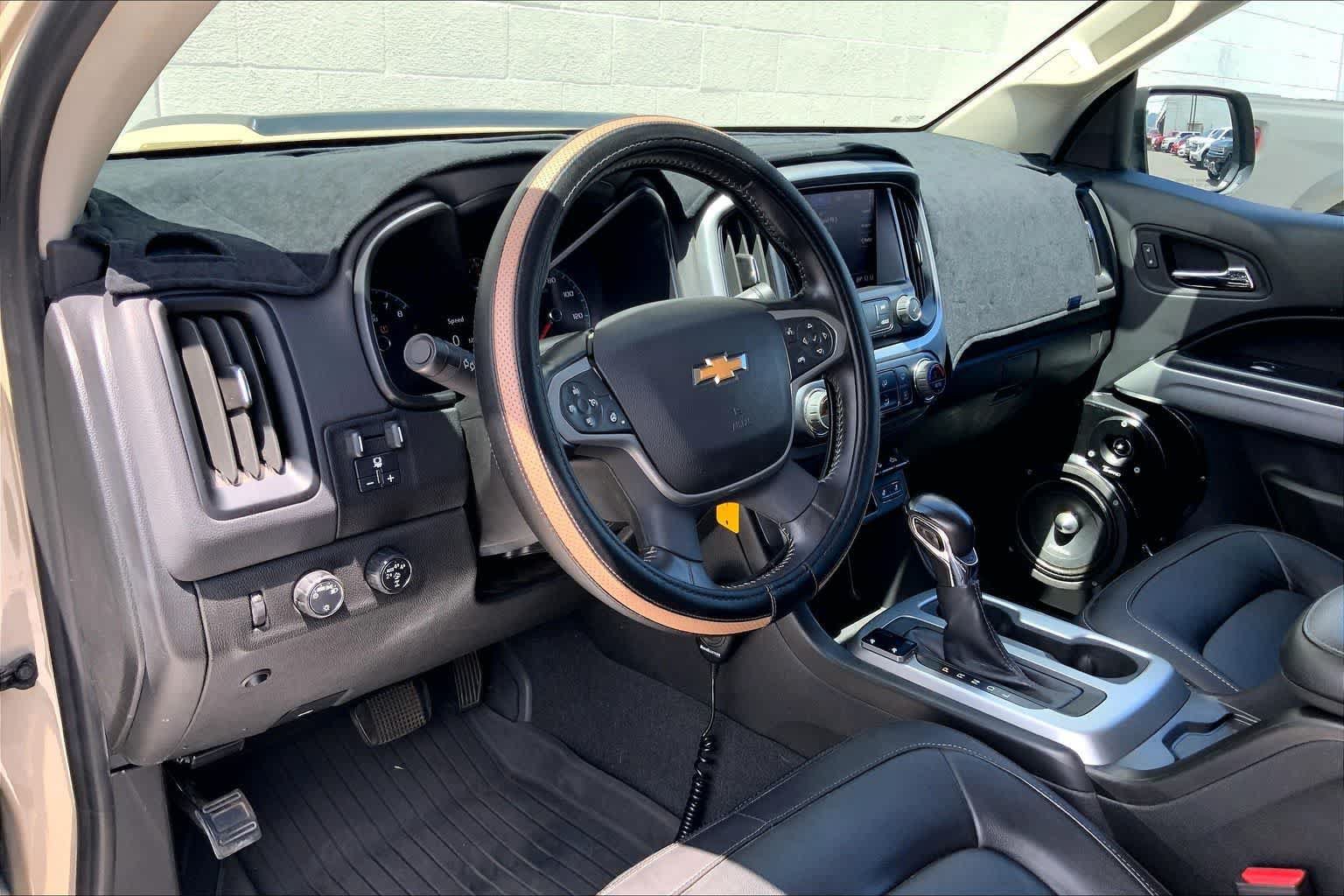 Used 2022 Chevrolet Colorado ZR2 w/ ZR2 Dusk Special Edition AWD/4WD image 2