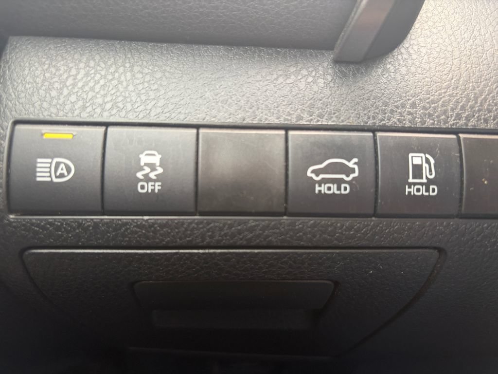 Used 2021 Toyota Camry SE FWD image 28