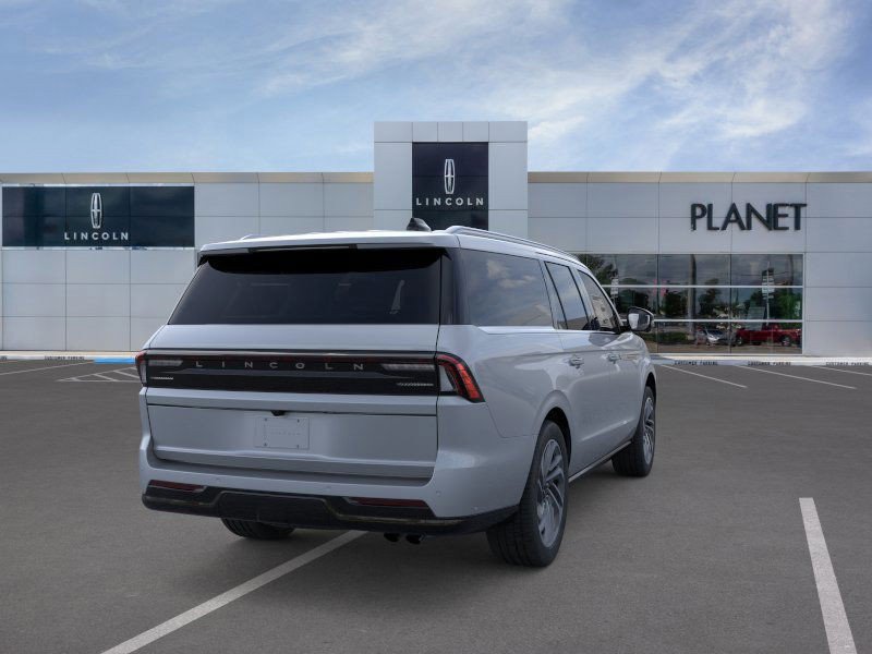 New 2025 Lincoln Navigator L Reserve image 8