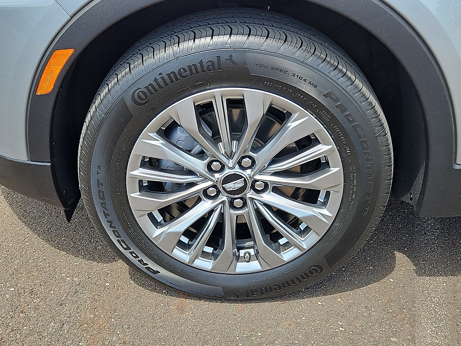 Certified 2025 Cadillac XT4 Premium Luxury AWD/4WD image 8