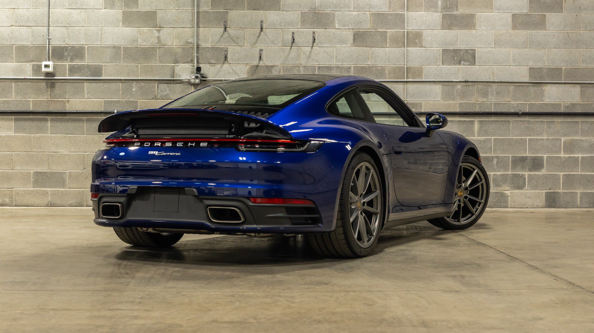 Used 2020 Porsche 911 Carrera w/ Premium Package RWD image 8
