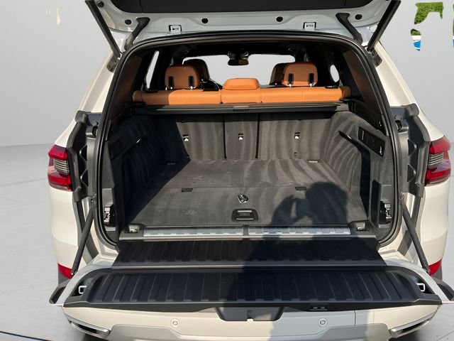 Certified 2022 BMW X5 xDrive45e w/ Executive Package image 23