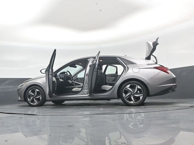 Used 2023 Hyundai Elantra Limited image 53