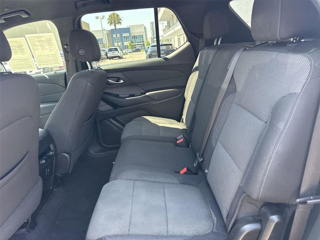 Used 2023 Chevrolet Traverse LT FWD image 22