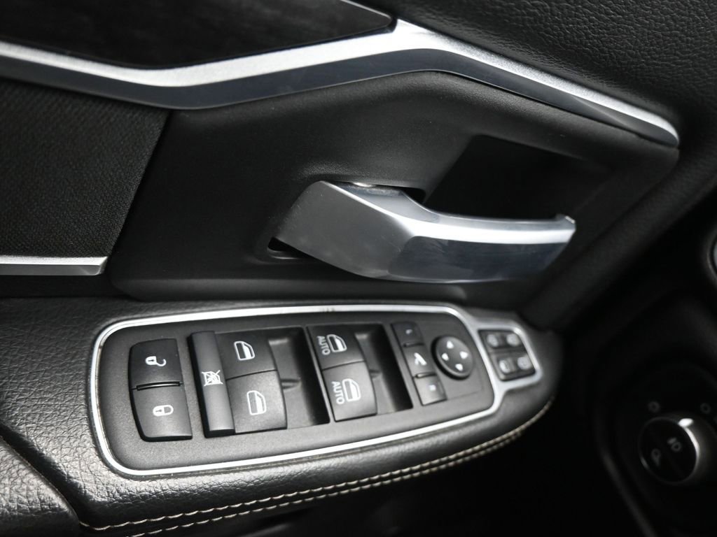 Used 2024 RAM 3500 Big Horn image 15