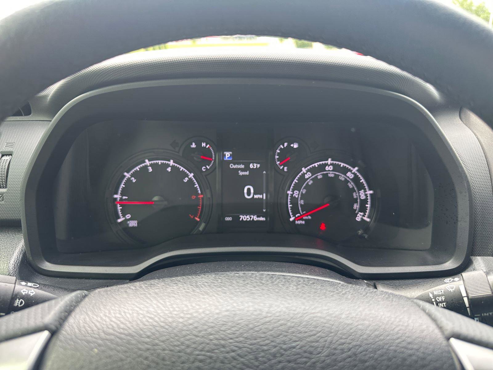 Used 2021 Toyota 4Runner SR5 AWD/4WD image 15