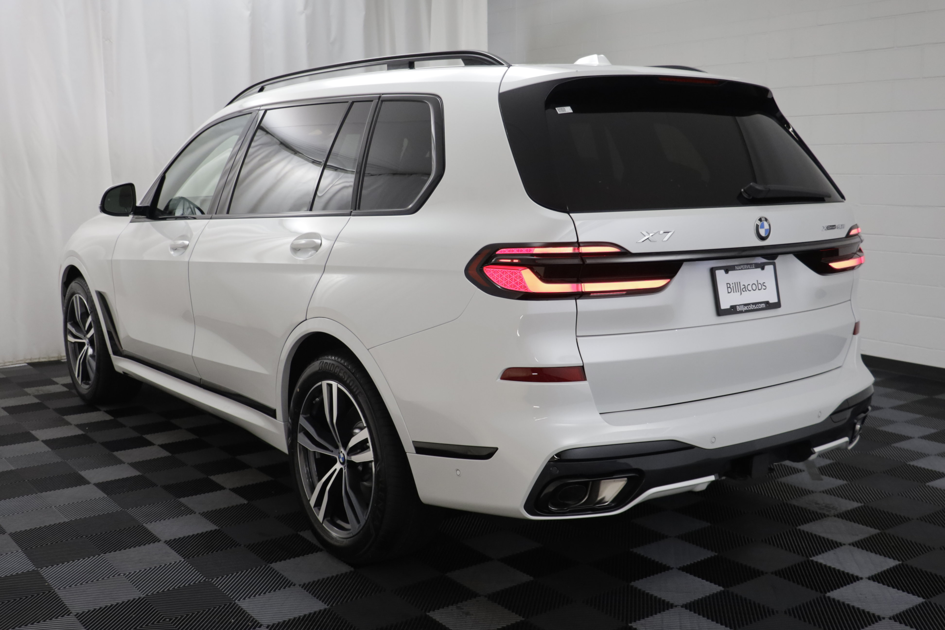 New 2027 BMW X7 xDrive40i w/ M Sport Package AWD/4WD image 16