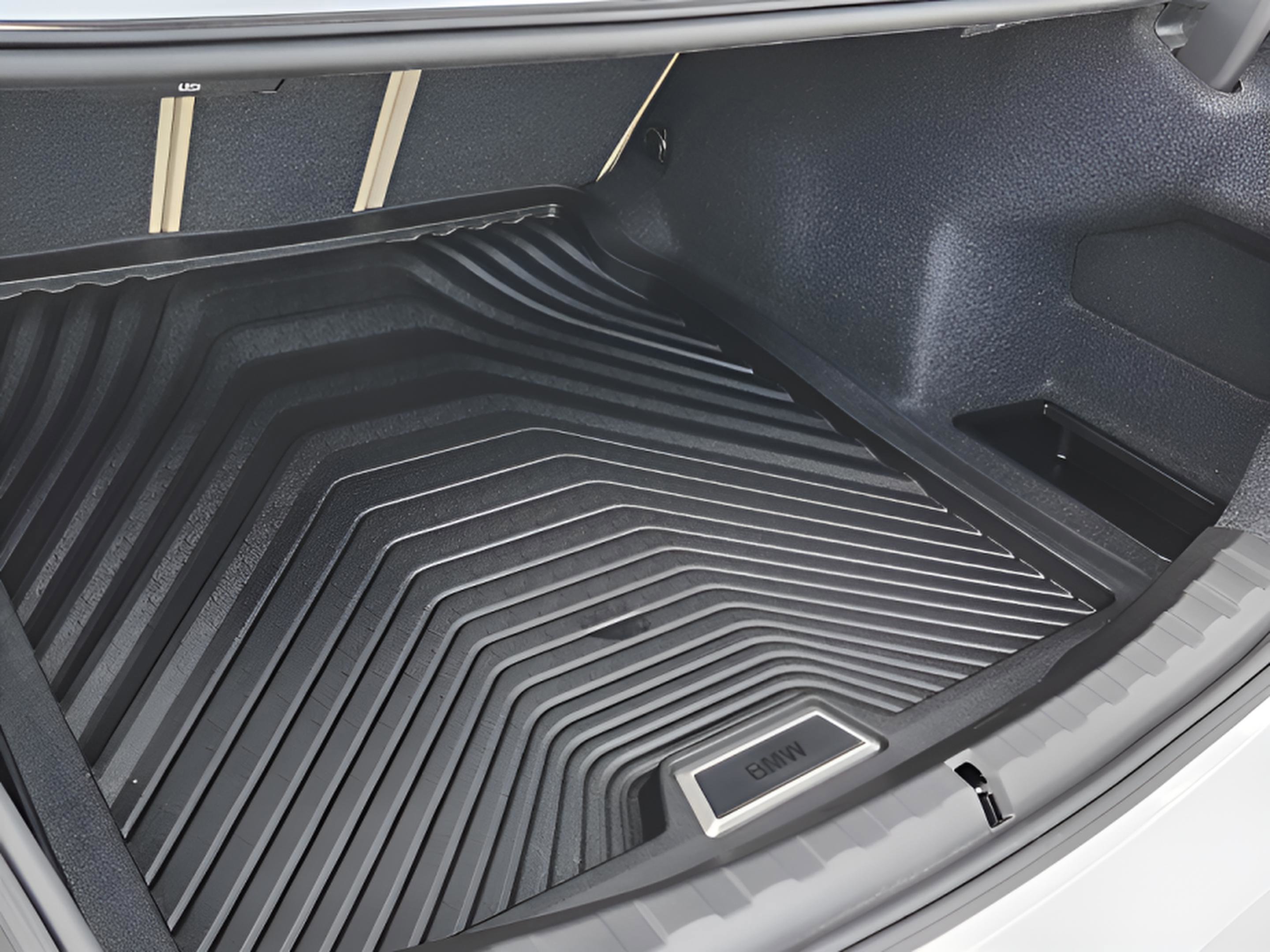 Certified 2025 BMW 330i Sedan w/ Premium Package image 18