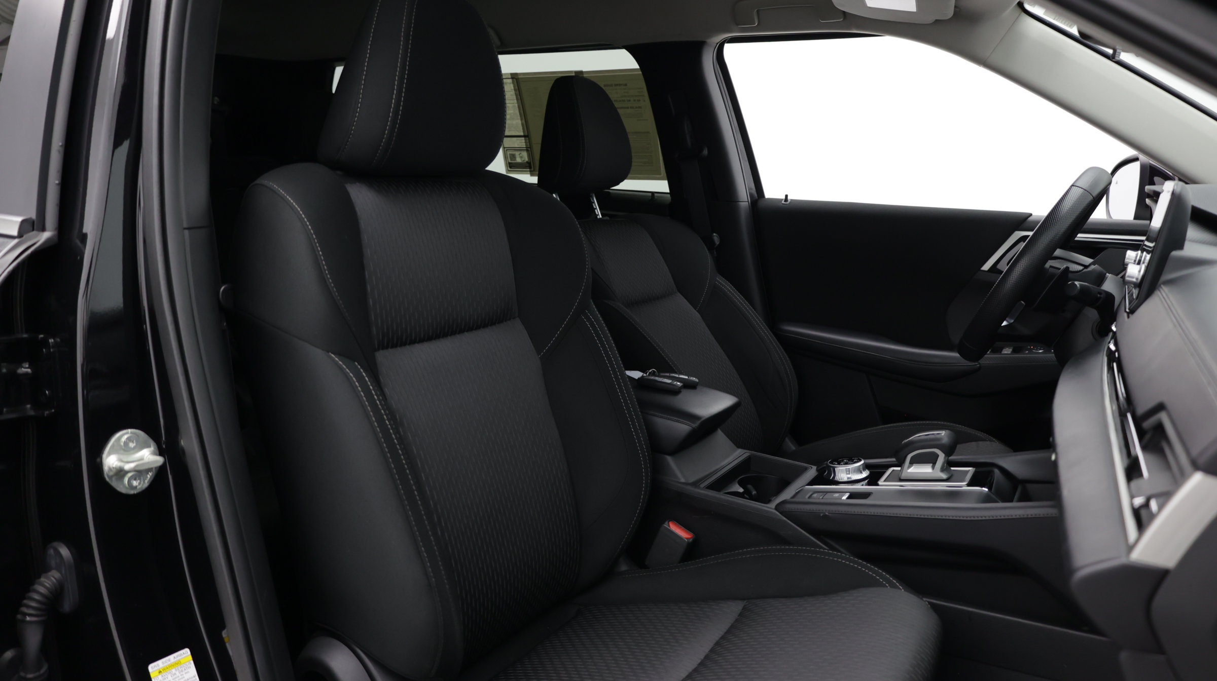 Used 2024 Mitsubishi Outlander ES FWD image 41