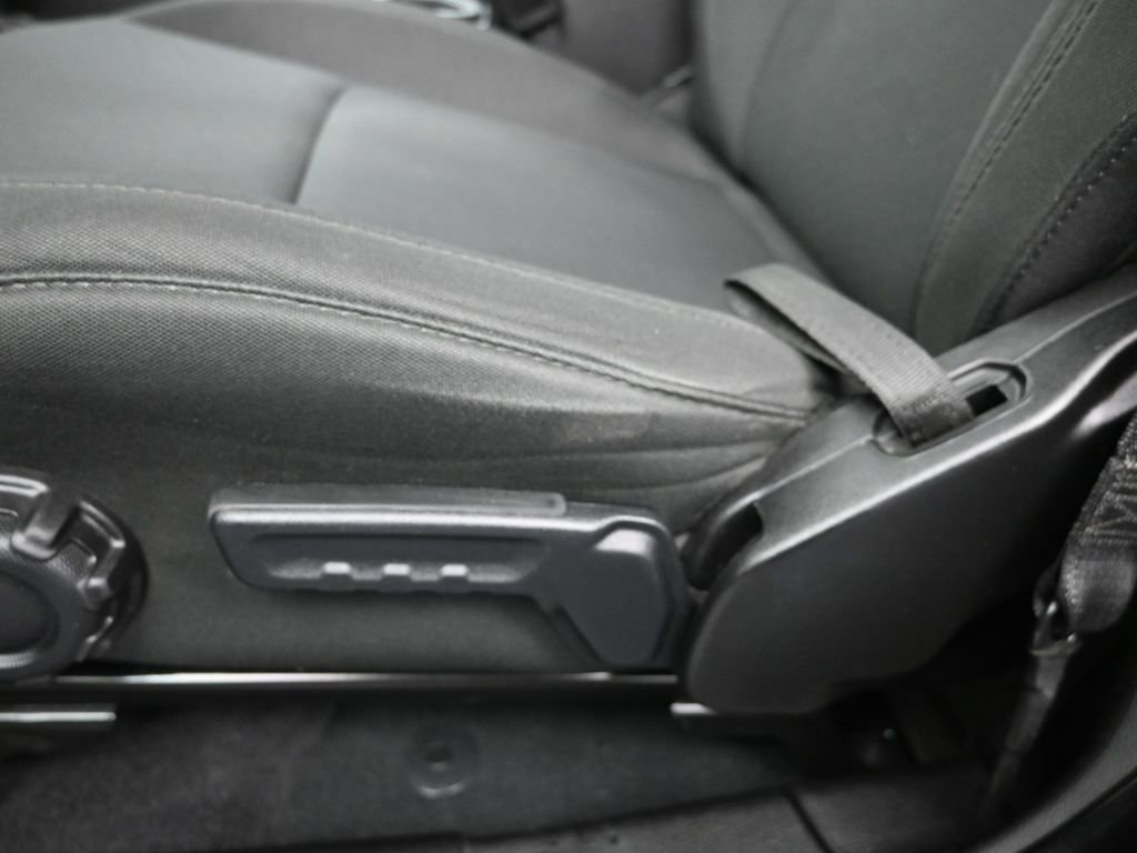 Used 2022 Jeep Wrangler Unlimited Sport AWD/4WD image 12