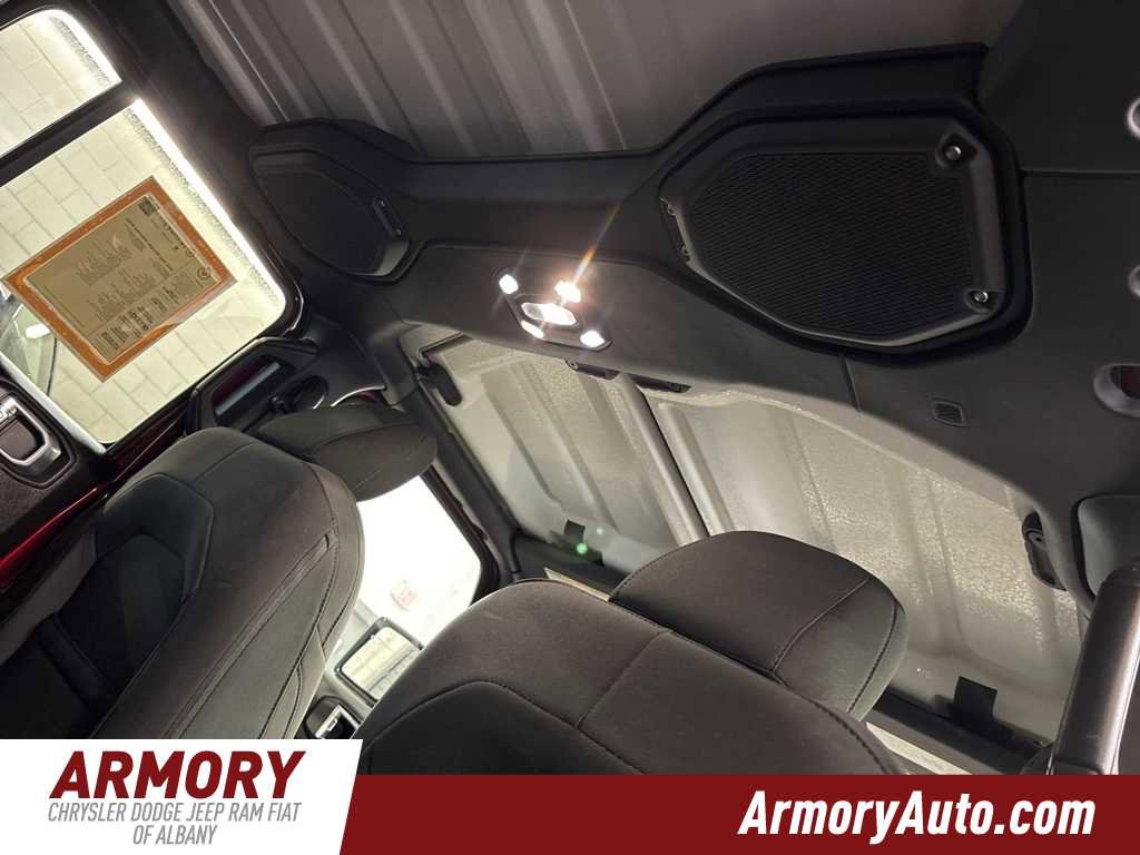 Used 2021 Jeep Wrangler Unlimited Sport image 32