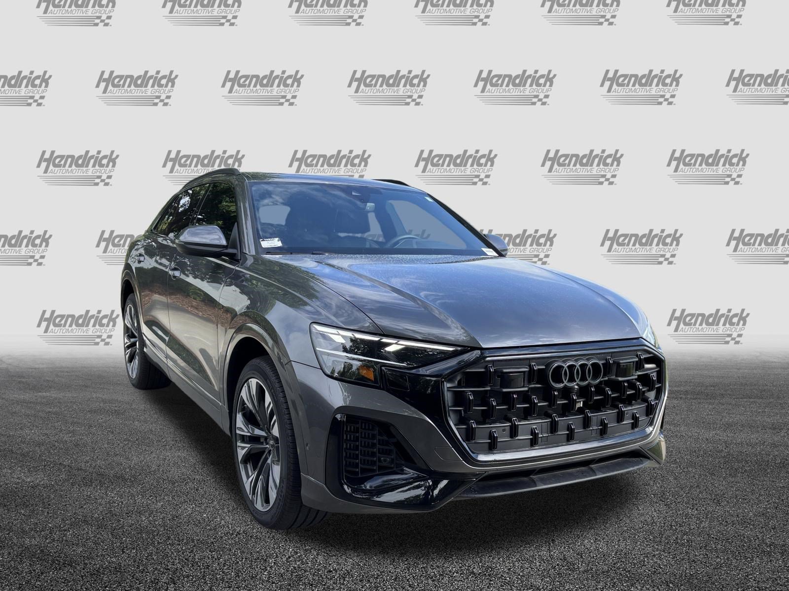 Used 2025 Audi Q8 Premium Plus AWD/4WD image 2