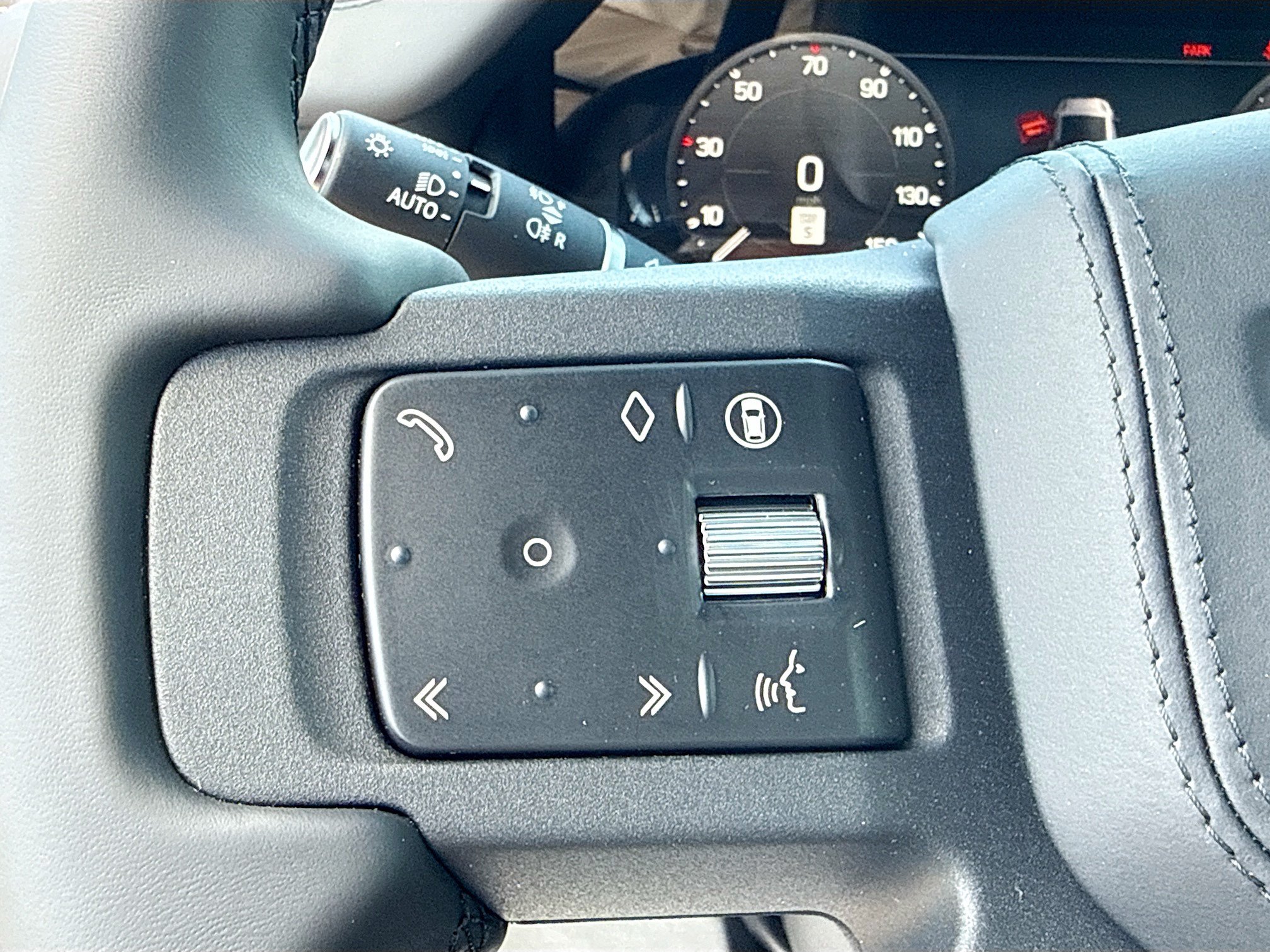 New 2026 Land Rover Defender 110 X AWD/4WD image 38