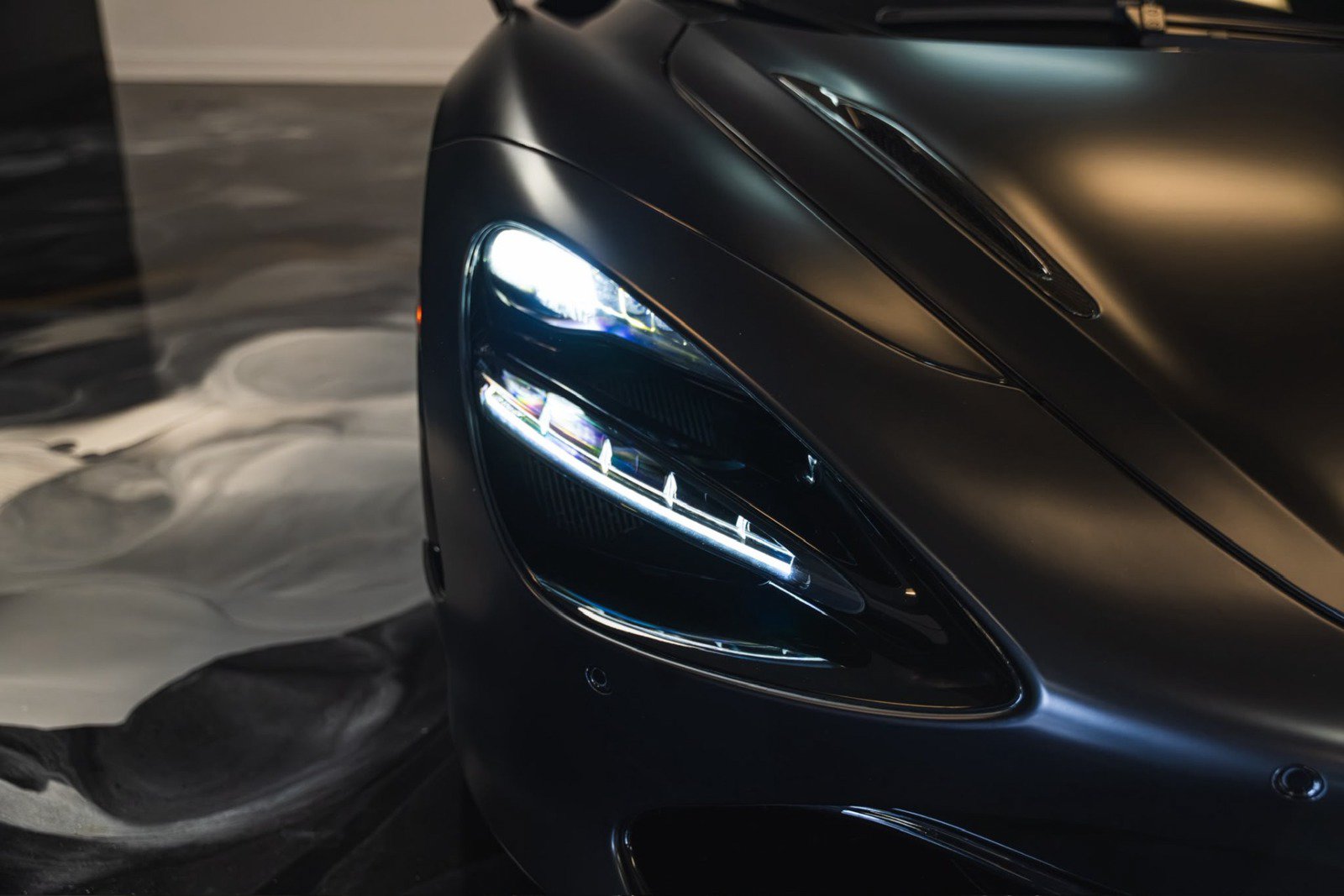 Used 2020 McLaren 720S Performance RWD image 5