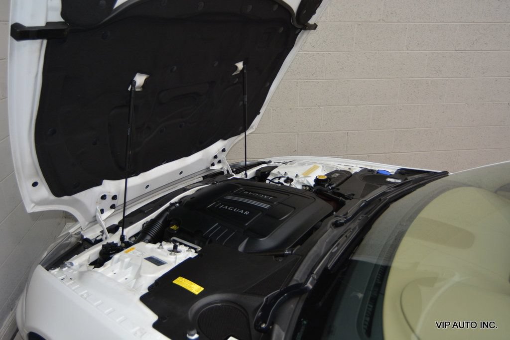 Used 2011 Jaguar XK Coupe RWD image 17