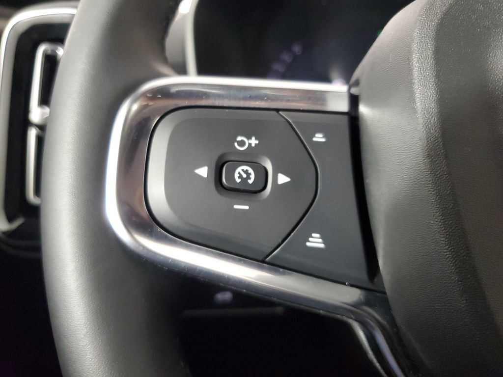 Certified 2024 Volvo C40 P8 Recharge Ultimate w/ Protection Package Premier RWD image 27