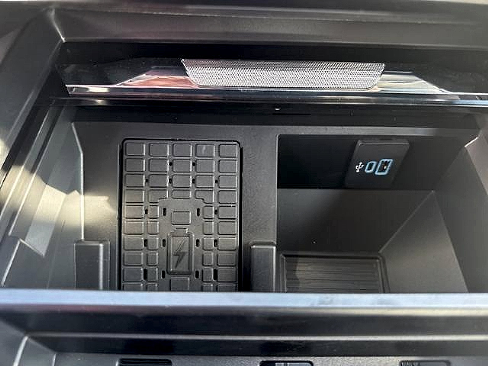 New 2025 Ford F250 Lariat w/ Lariat Ultimate Package image 27