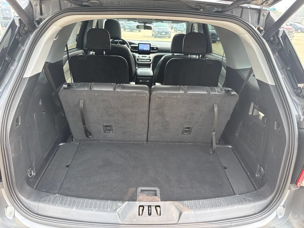 Used 2022 Ford Explorer XLT w/ Equipment Group 202A AWD/4WD image 27