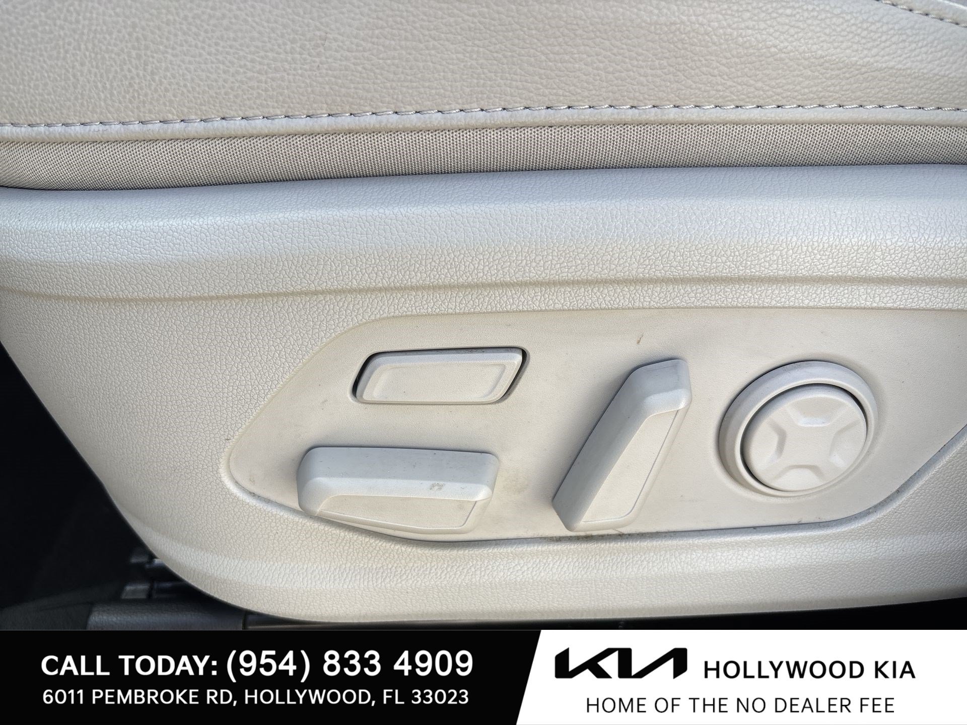 Used 2023 Kia Sorento SX Prestige w/ Panoramic Sunroof Package AWD/4WD image 14