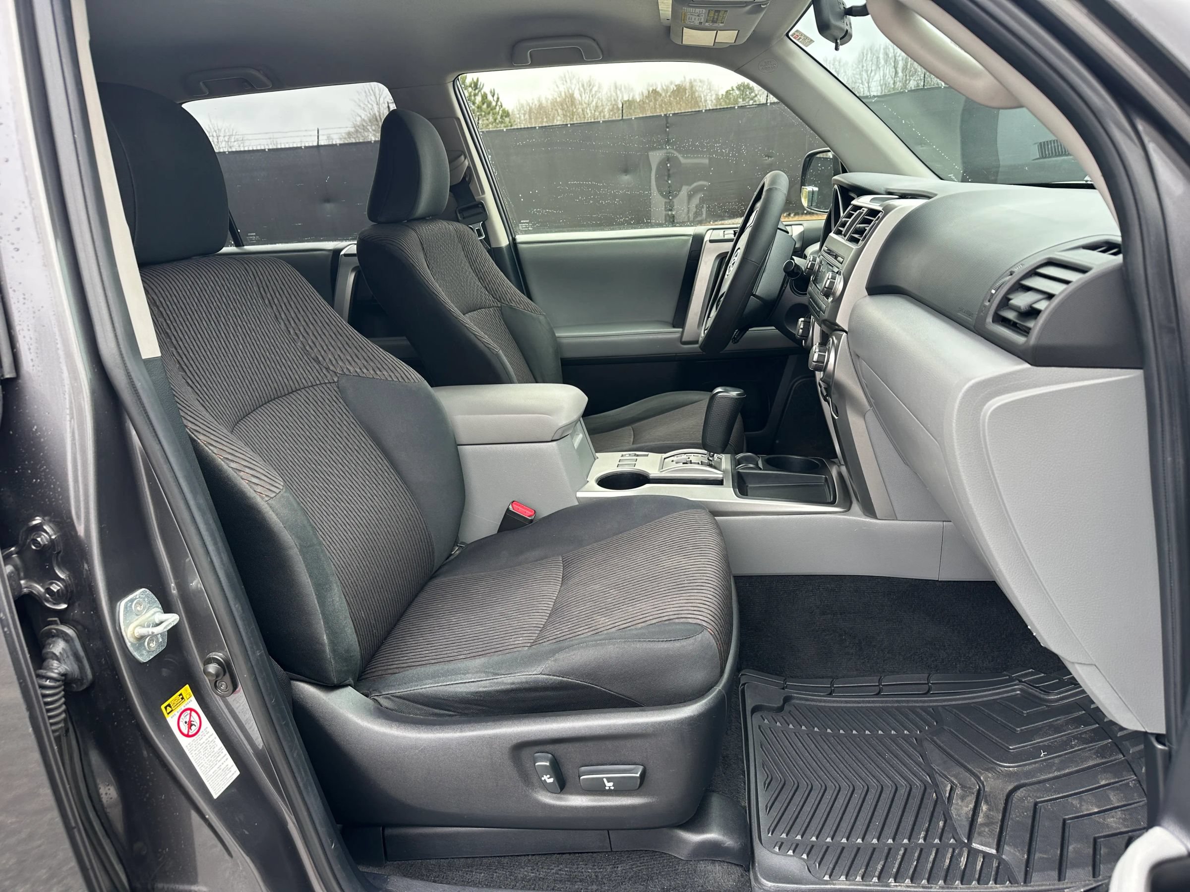 Used 2013 Toyota 4Runner SR5 RWD image 10