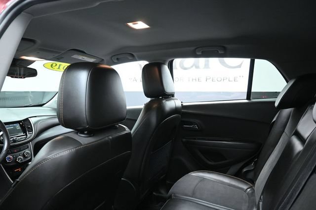 Used 2019 Chevrolet Trax LT w/ LT Convenience Package FWD image 25