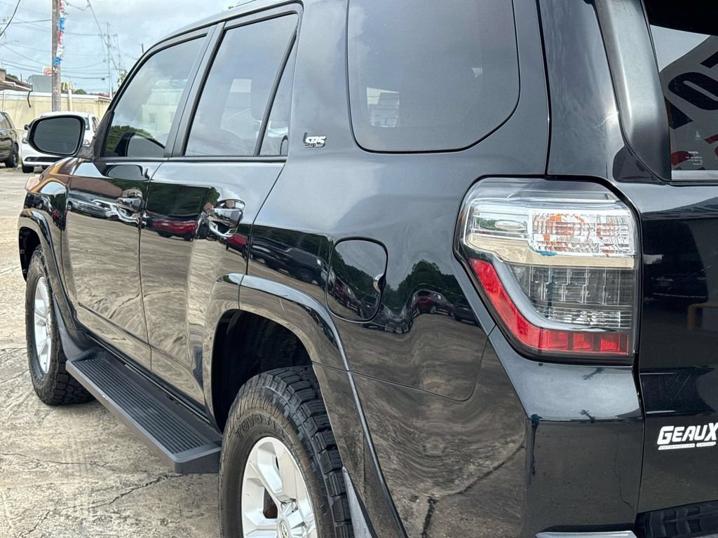 Used 2016 Toyota 4Runner SR5 RWD image 19