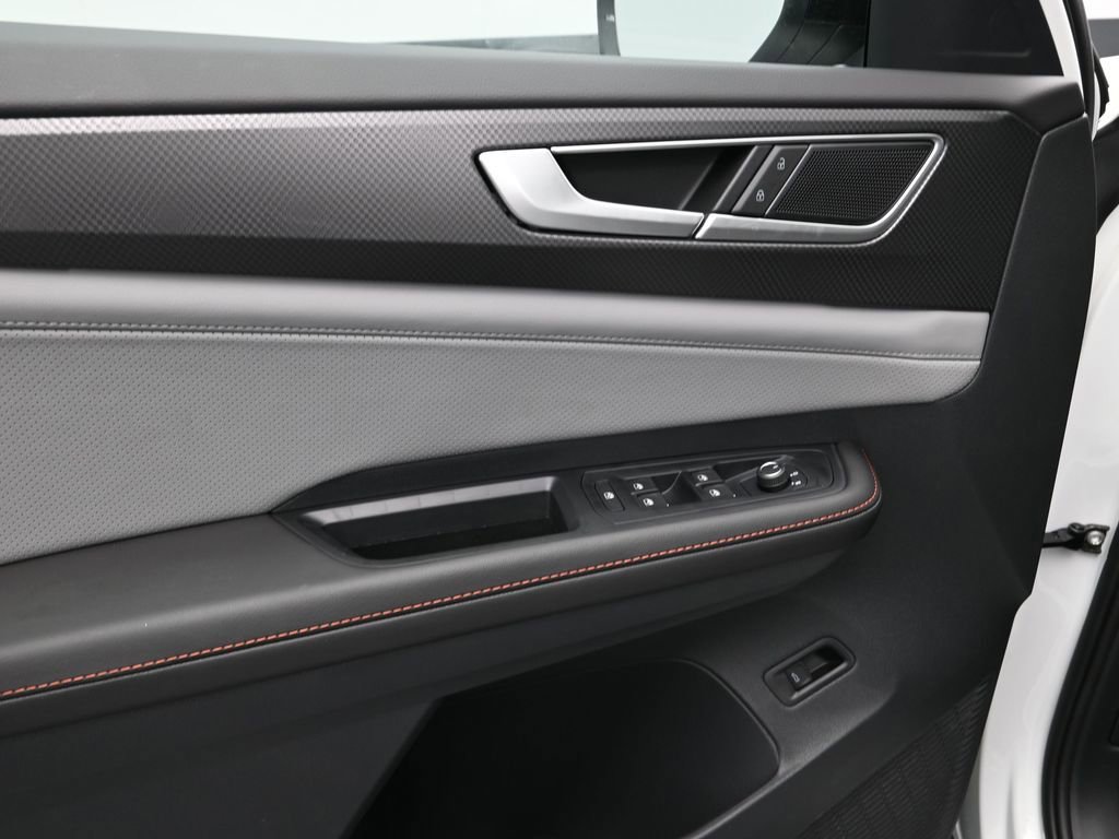 New 2025 Volkswagen Atlas Peak Edition SE image 15