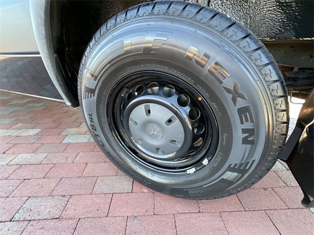 Used 2016 Mercedes-Benz Sprinter 2500 image 26