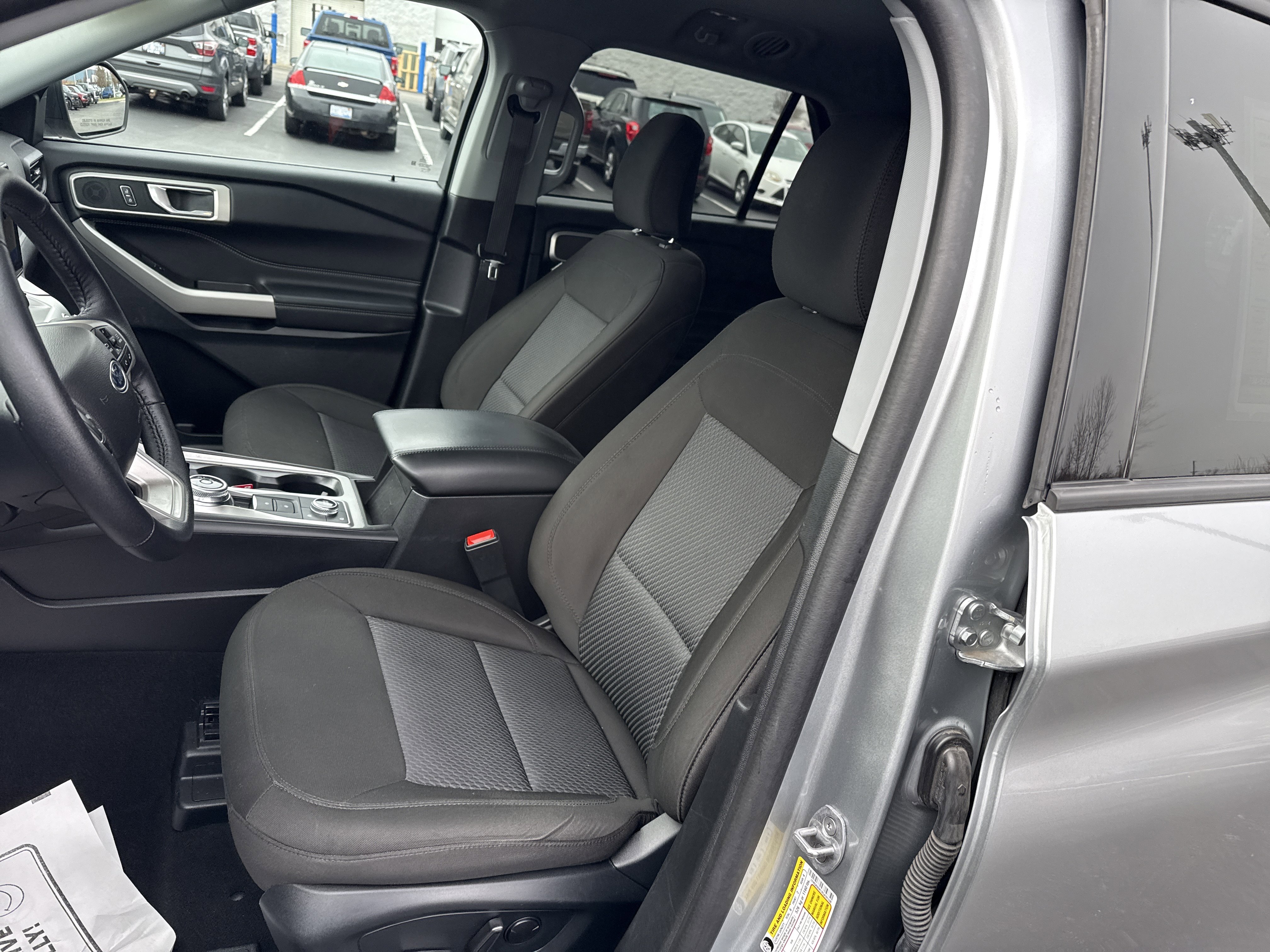 Certified 2024 Ford Explorer XLT image 19