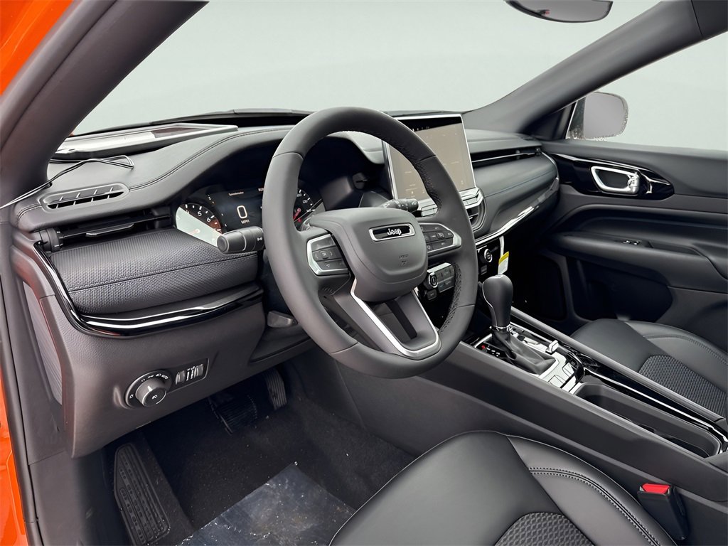 New 2026 Jeep Compass Latitude image 20