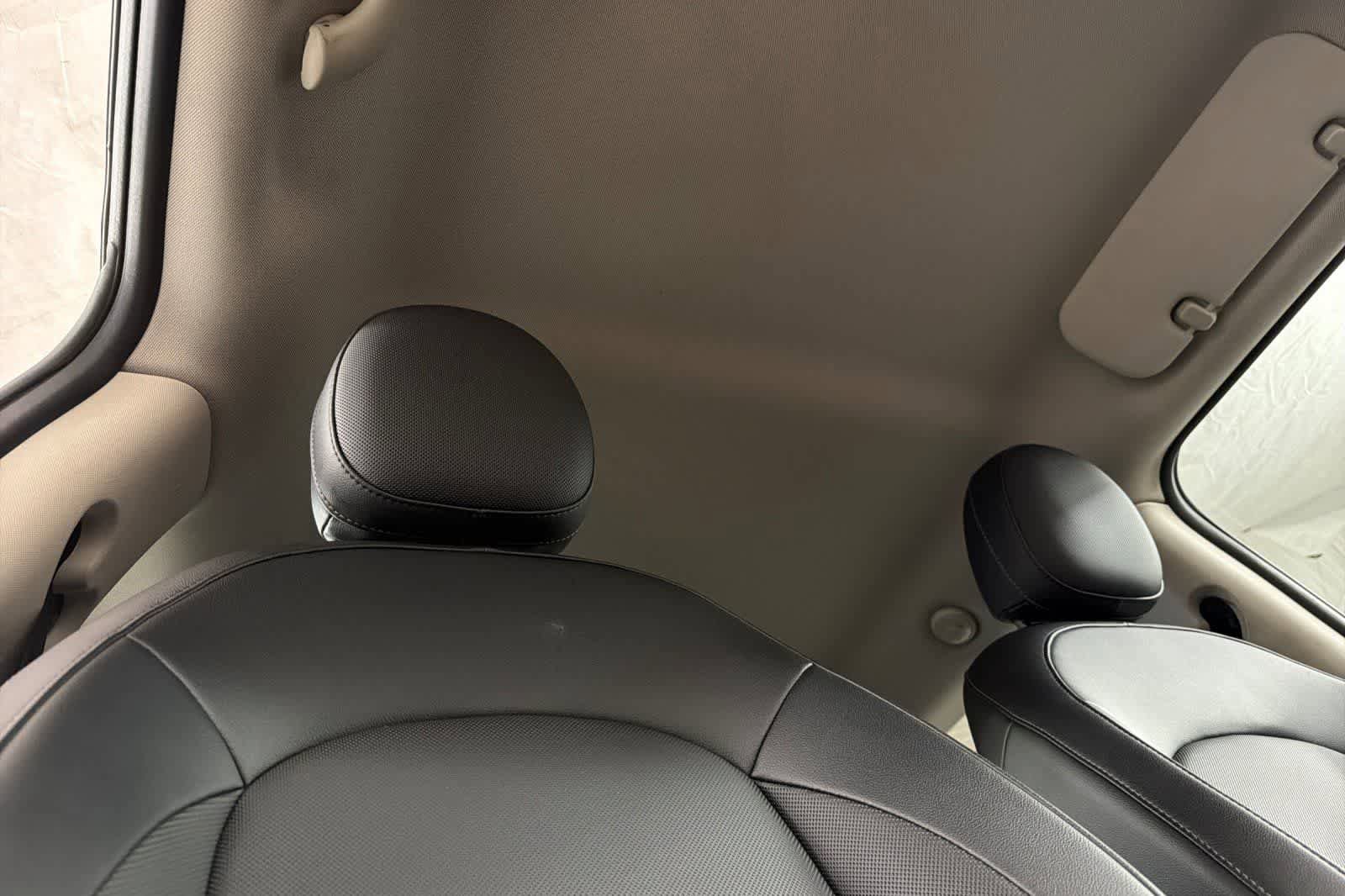 Used 2016 MINI Cooper 2-Door Hardtop image 17
