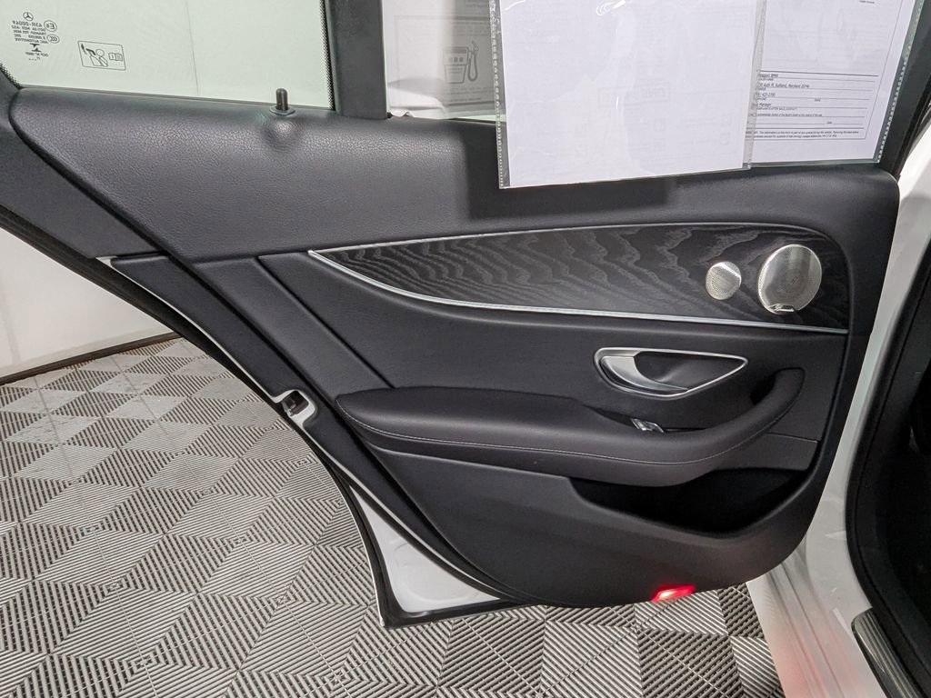 Used 2022 Mercedes-Benz E 350 4MATIC Sedan image 40