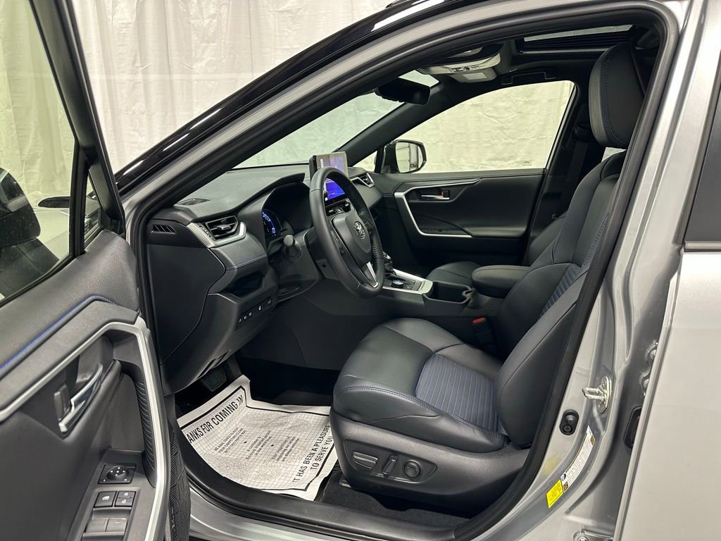 Used 2025 Toyota RAV4 XSE w/ Weather Package image 10