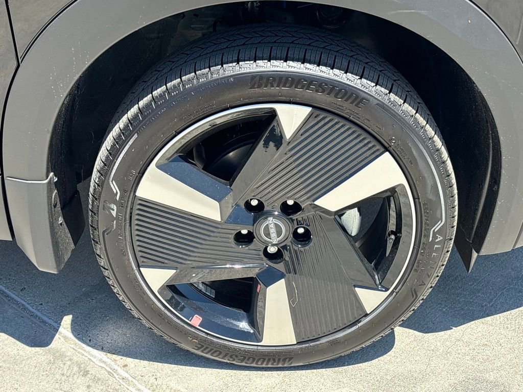 New 2025 Nissan Kicks SR image 23