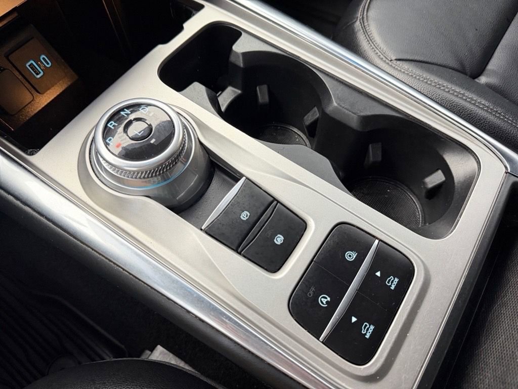 Used 2021 Ford Explorer XLT w/ Equipment Group 202A image 24