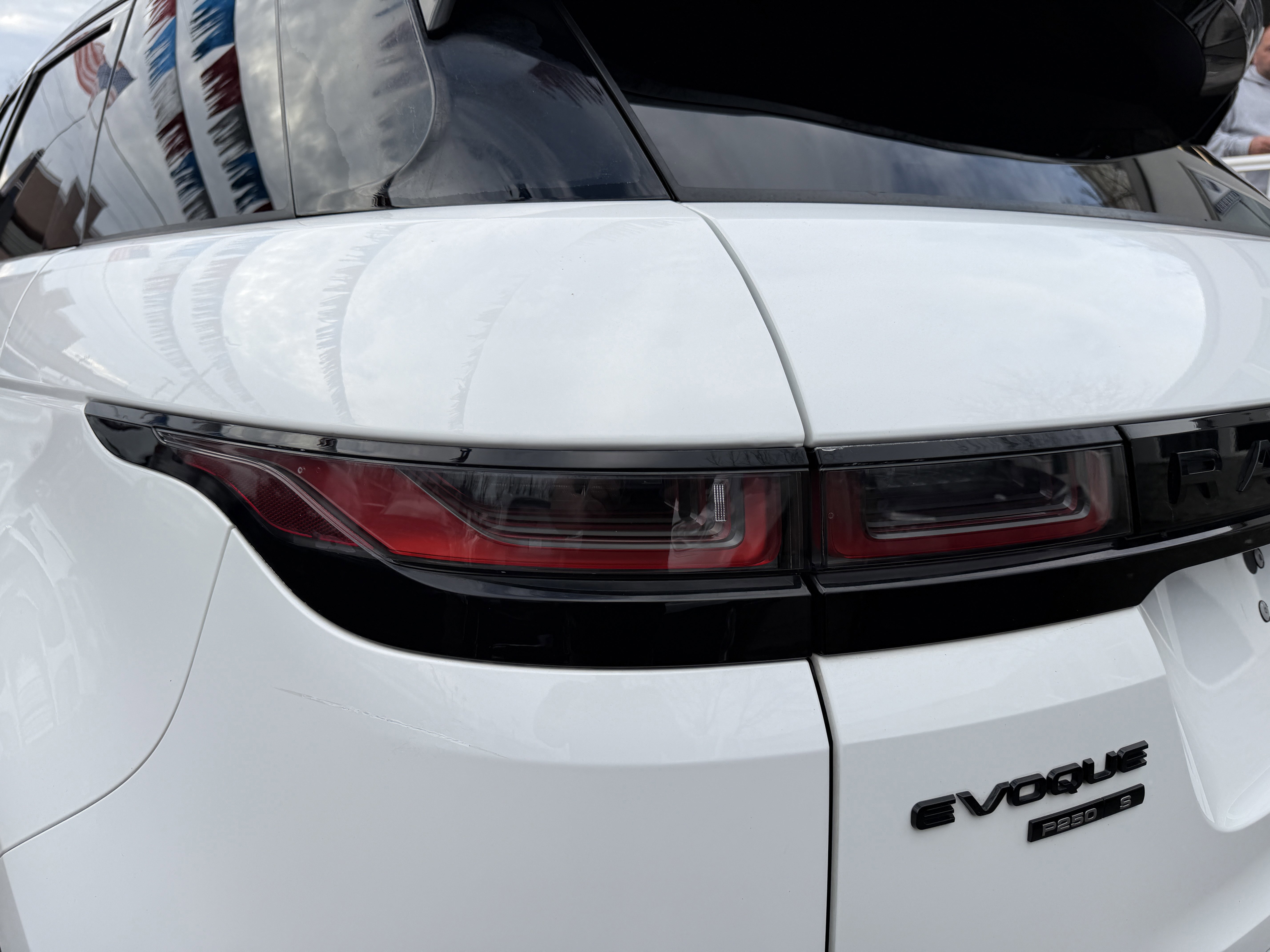 Used 2020 Land Rover Range Rover Evoque S image 16