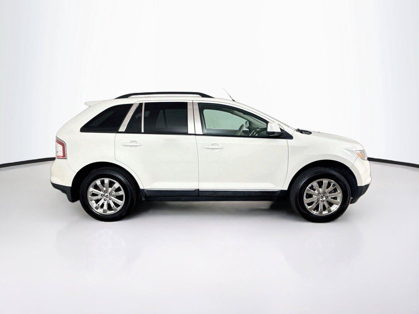 Used 2010 Ford Edge SEL FWD image 6