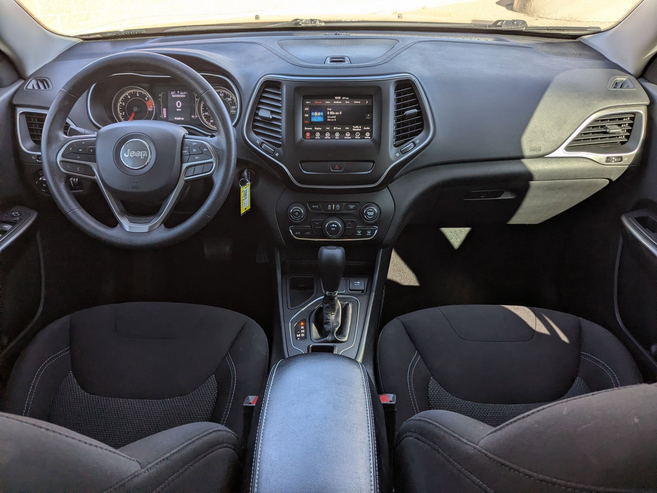 Used 2019 Jeep Cherokee Latitude w/ Popular Appearance Group image 23