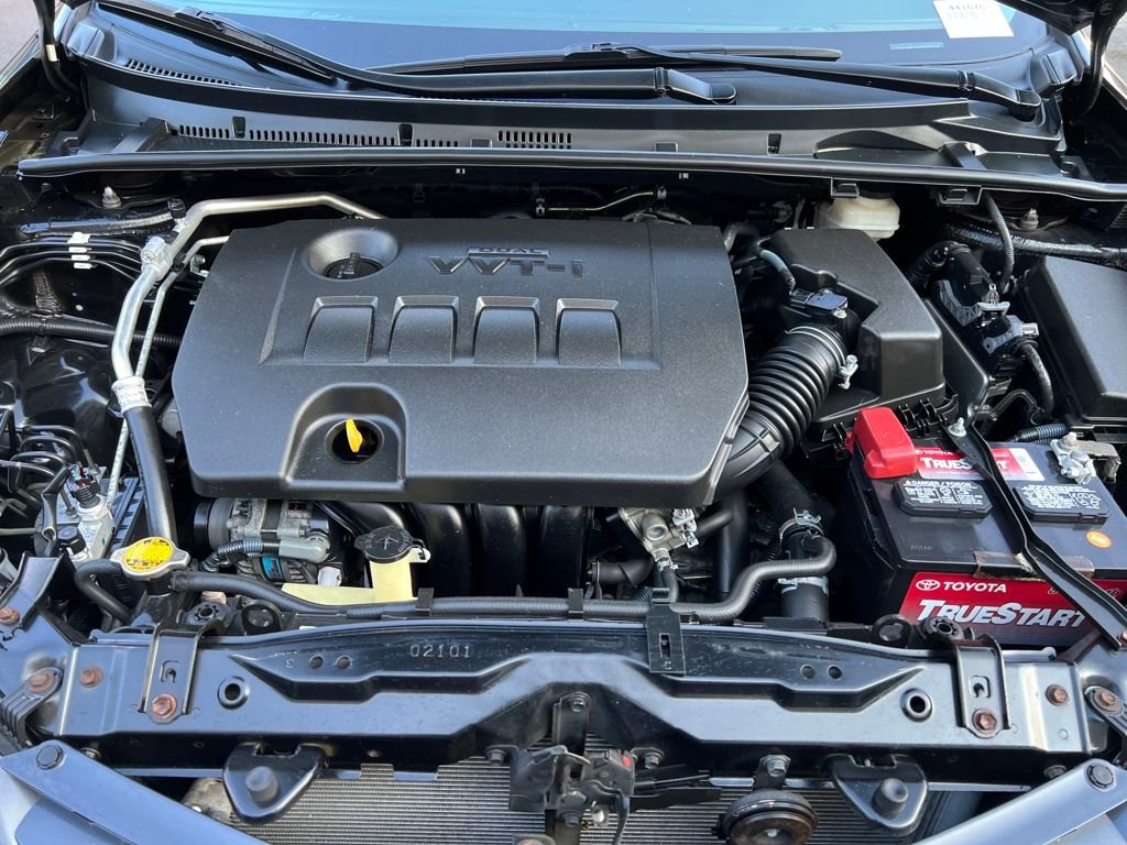 Used 2015 Toyota Corolla LE image 38