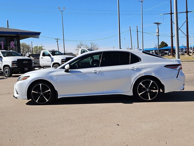Used 2019 Toyota Camry XSE image 9