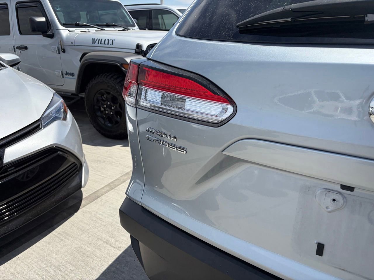 Used 2023 Toyota Corolla Cross LE FWD image 5
