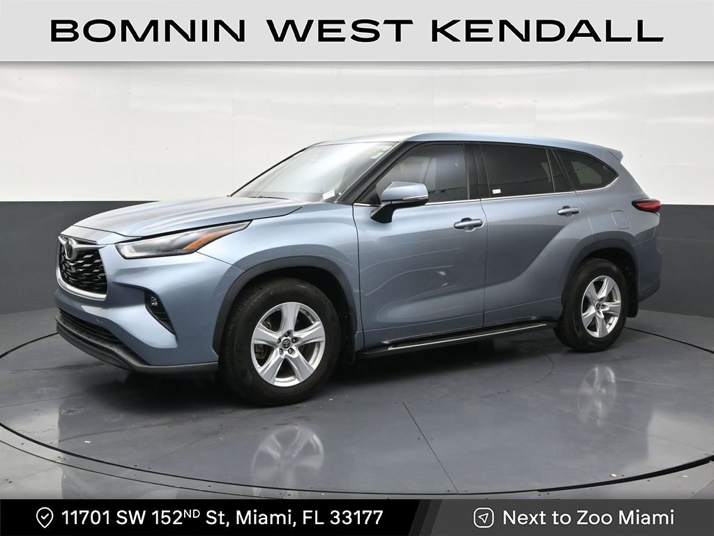 Used 2022 Toyota Highlander LE