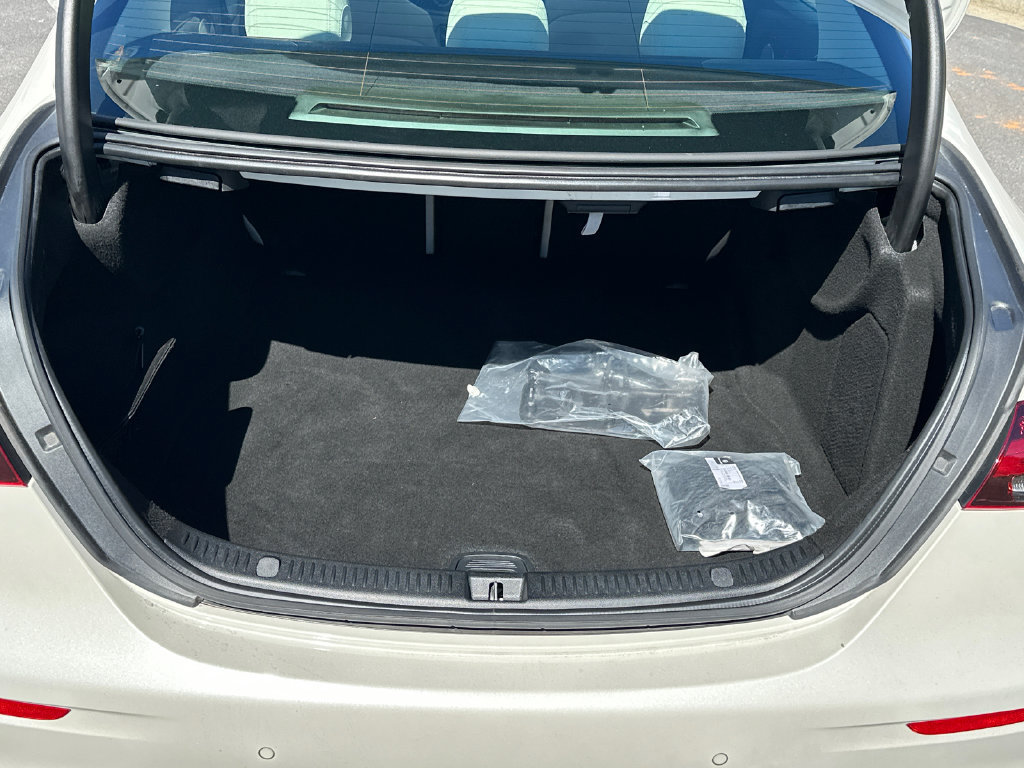 Used 2022 Mercedes-Benz E 350 Sedan image 18