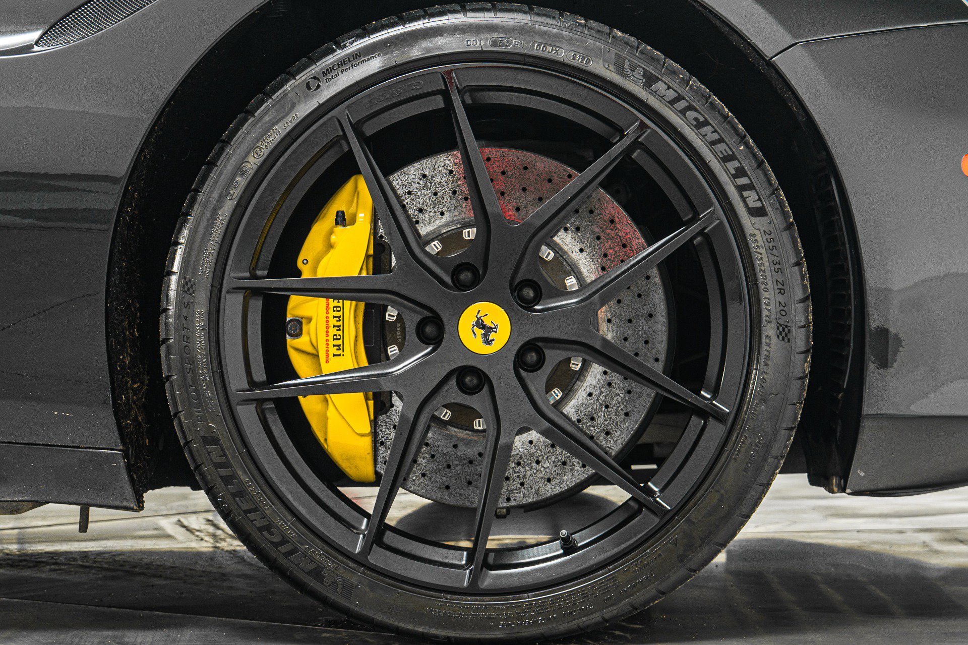 Used 2015 Ferrari California T image 46