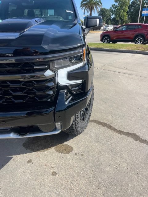 New 2026 Chevrolet Silverado 1500 ZR2 w/ Dark Appearance Package AWD/4WD image 16