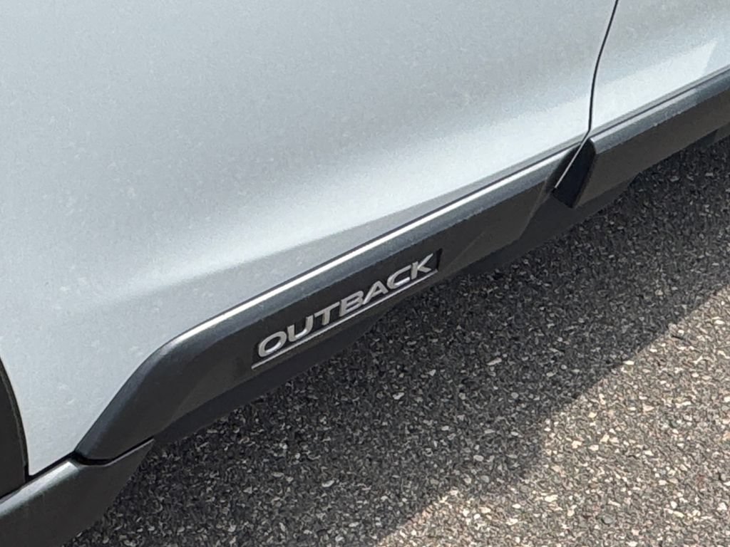 Used 2025 Subaru Outback Premium AWD/4WD image 36