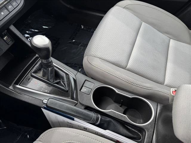 Used 2016 Toyota Corolla LE FWD image 16