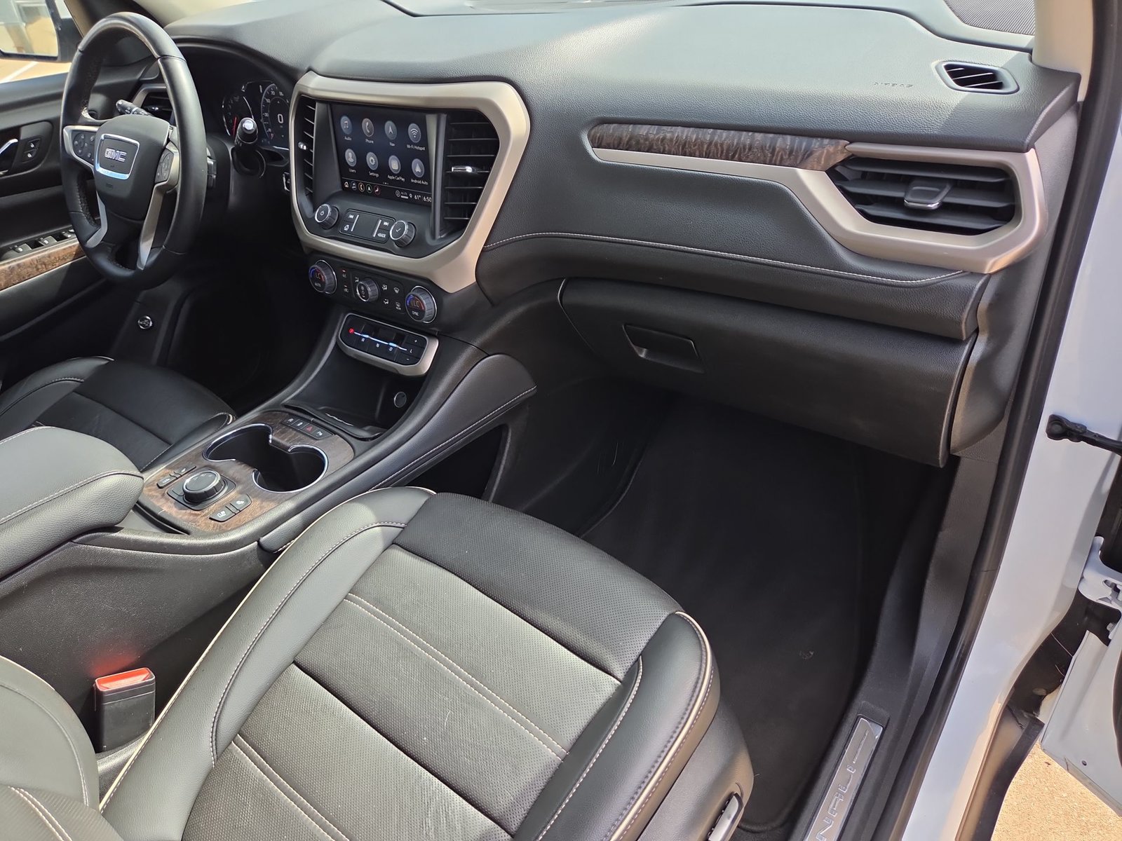 Used 2023 GMC Acadia Denali FWD image 28