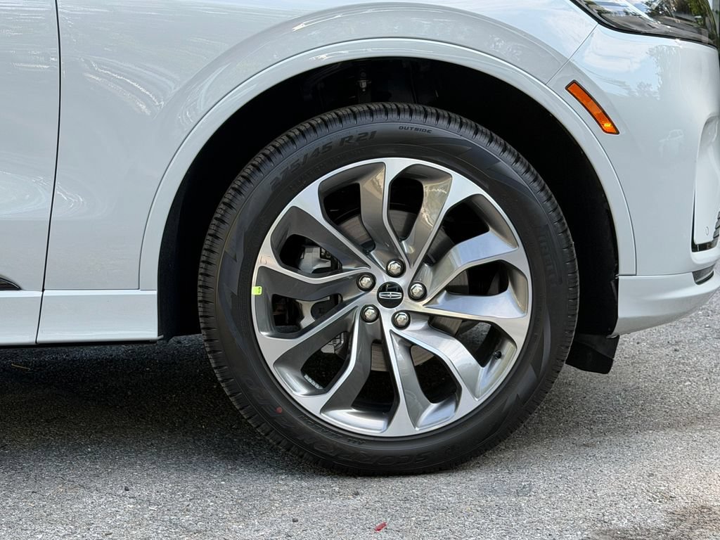New 2027 Lincoln Aviator AWD w/ Jet Appearance Package image 7