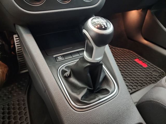 Used 2009 Volkswagen GTI 2-Door image 25